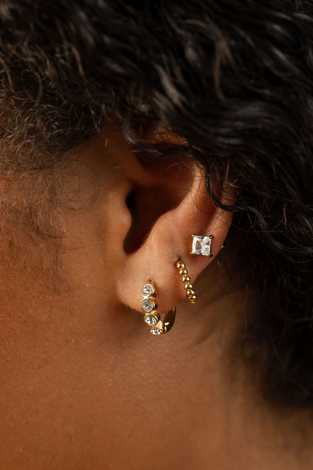 Bezel Stone Huggies