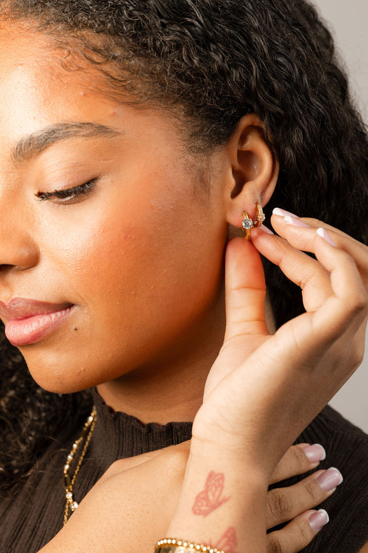 Cluster Stone Huggies